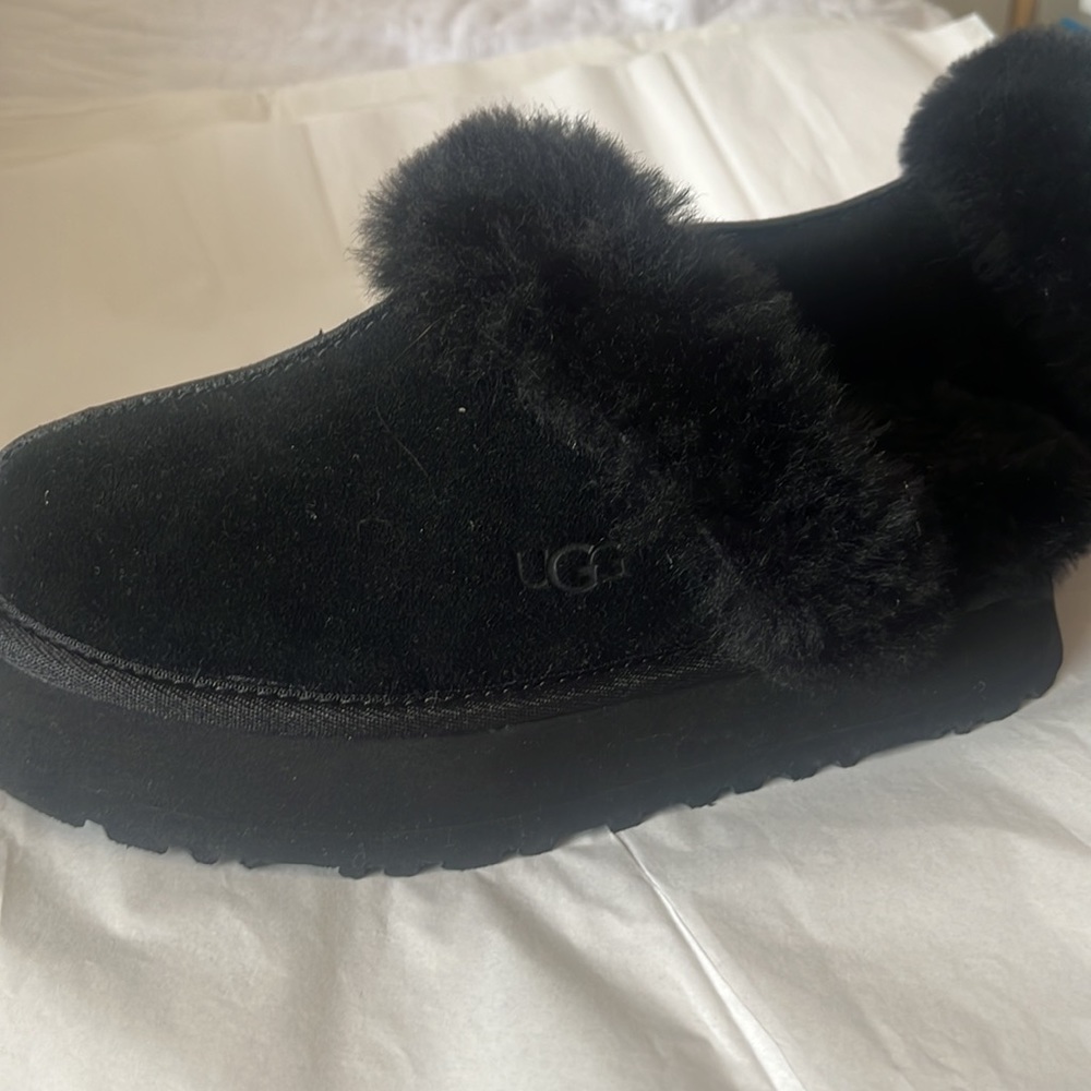 Uggs Womens Platform Slippers - image 6